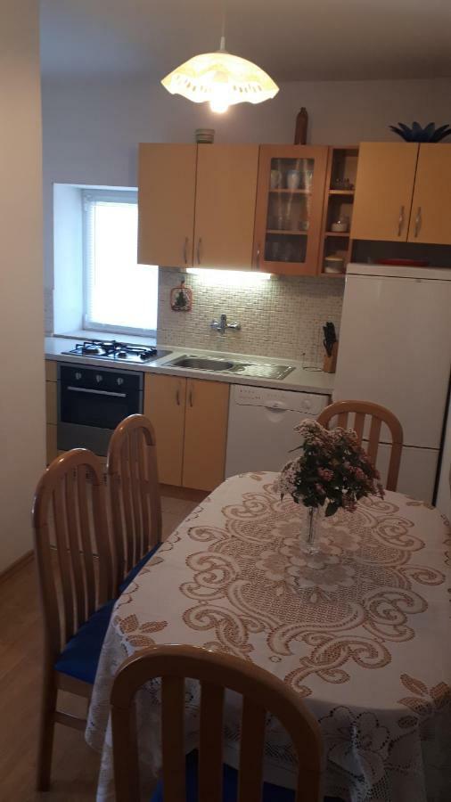Apartment Vranicic Vis