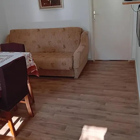 Apartmani Vranicic Vis Exterior photo